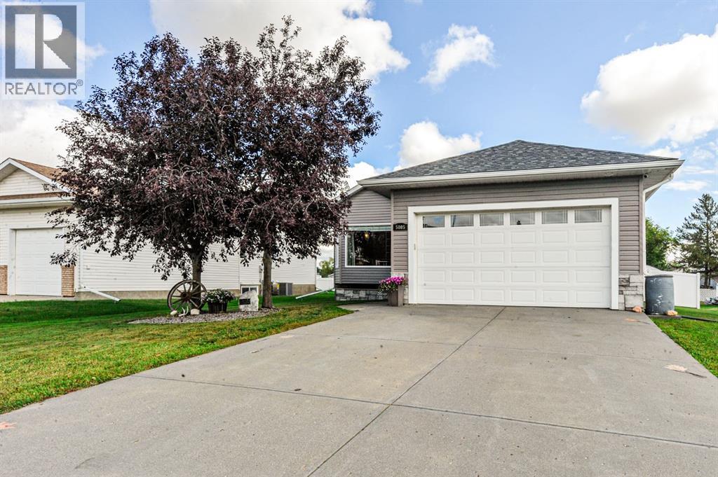 5005 58 Street, Daysland, Alberta  T0B 1A0 - Photo 1 - A2346838