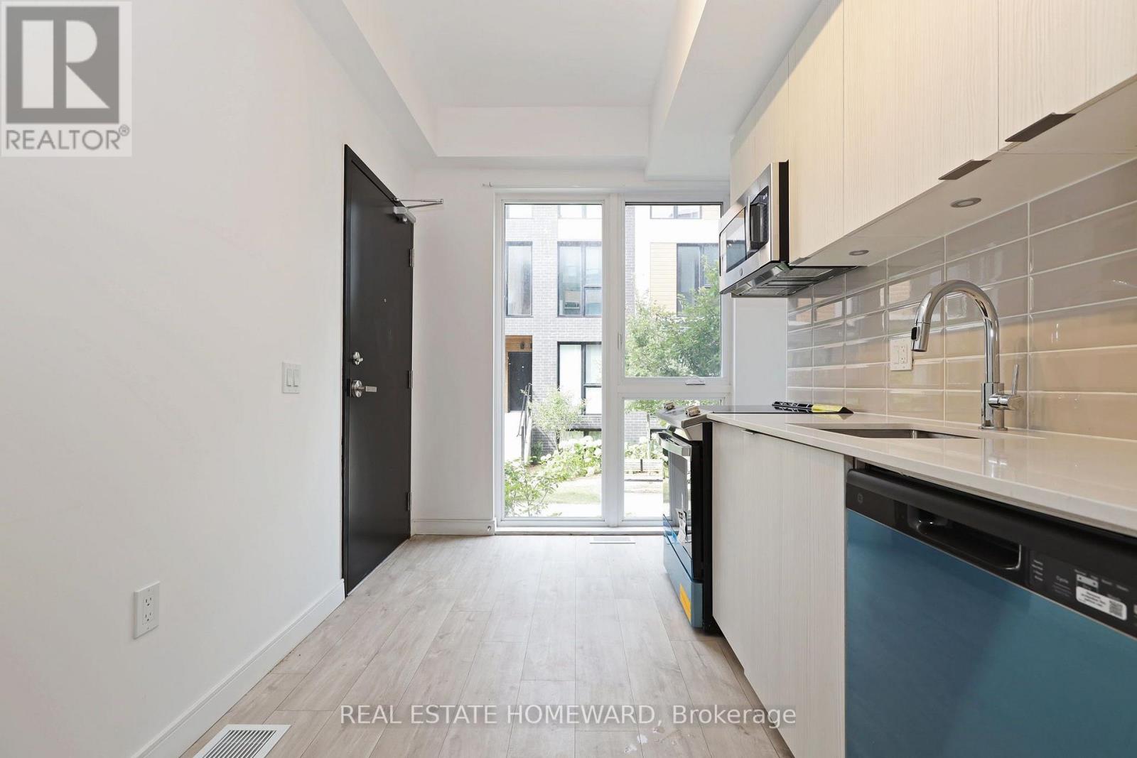16 - 178 Clonmore Drive, Toronto, Ontario  M1N 1Y1 - Photo 5 - E13813154