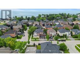 29 DELROSA WAY, Hamilton, Ontario