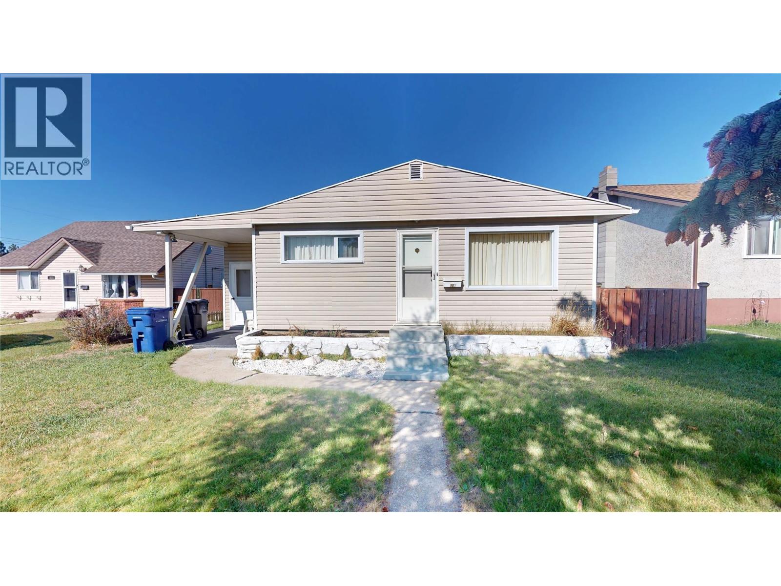 302 7th Street S, Cranbrook, British Columbia V1C 1M7 - Photo 1 - 10401570