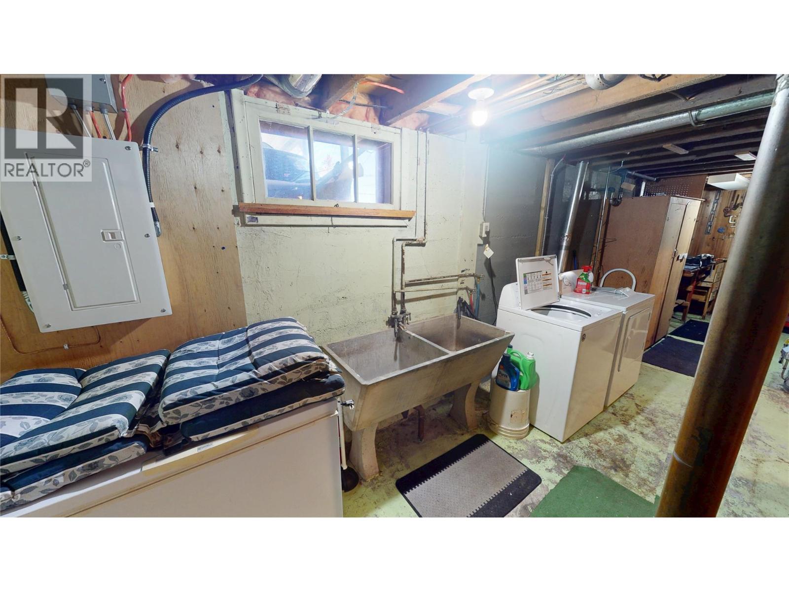 302 7th Street S, Cranbrook, British Columbia V1C 1M7 - Photo 16 - 10401570