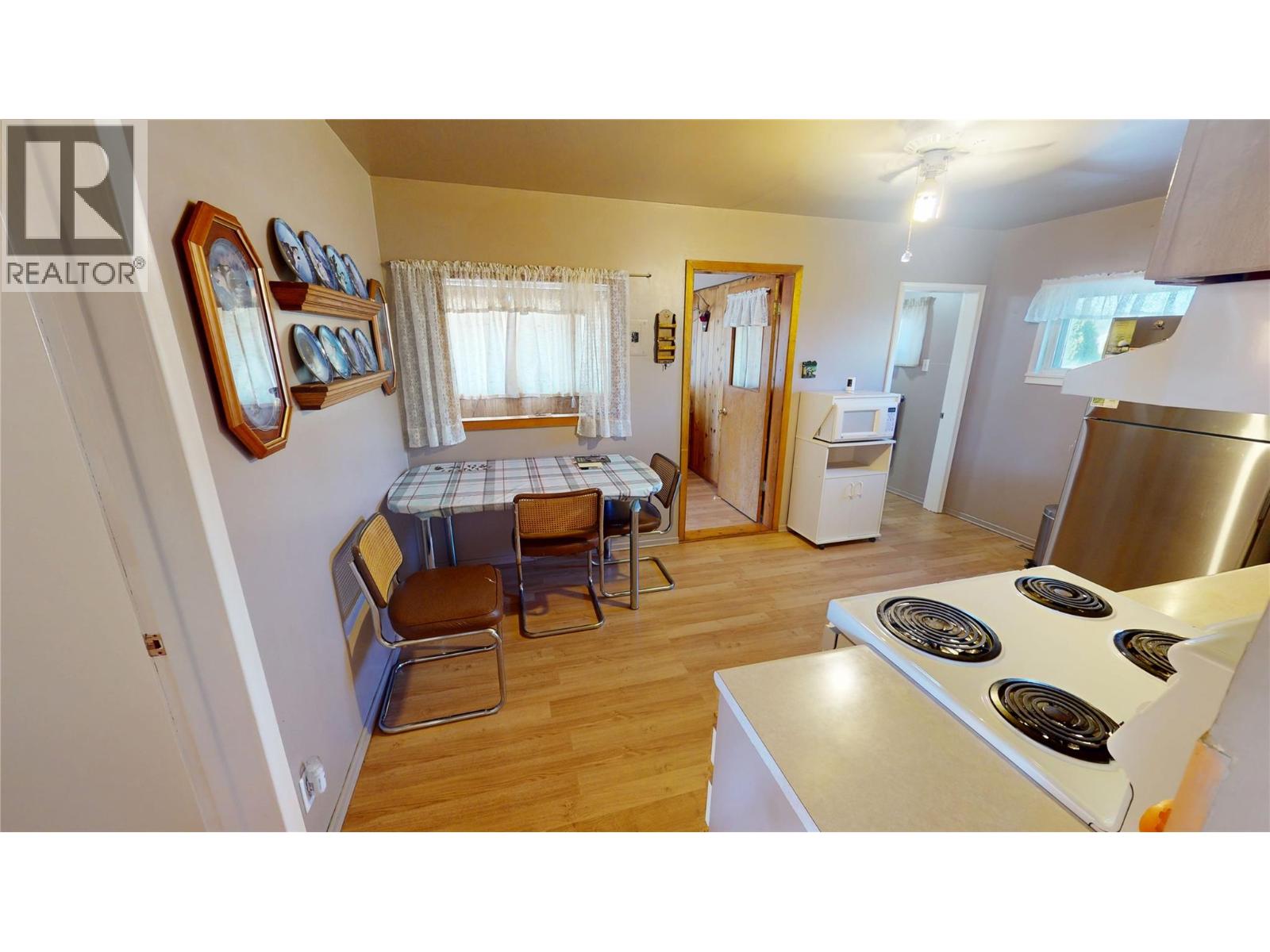 302 7th Street S, Cranbrook, British Columbia V1C 1M7 - Photo 6 - 10401570