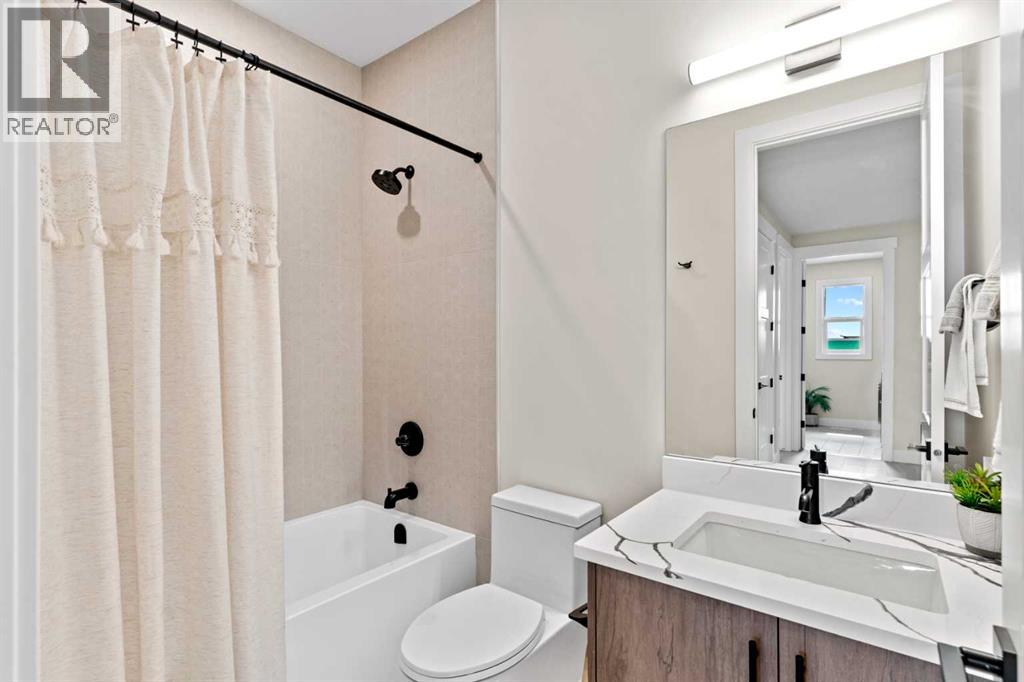 972 South Shore Terrace, Chestermere, Alberta  T1X 3G2 - Photo 35 - A2346506
