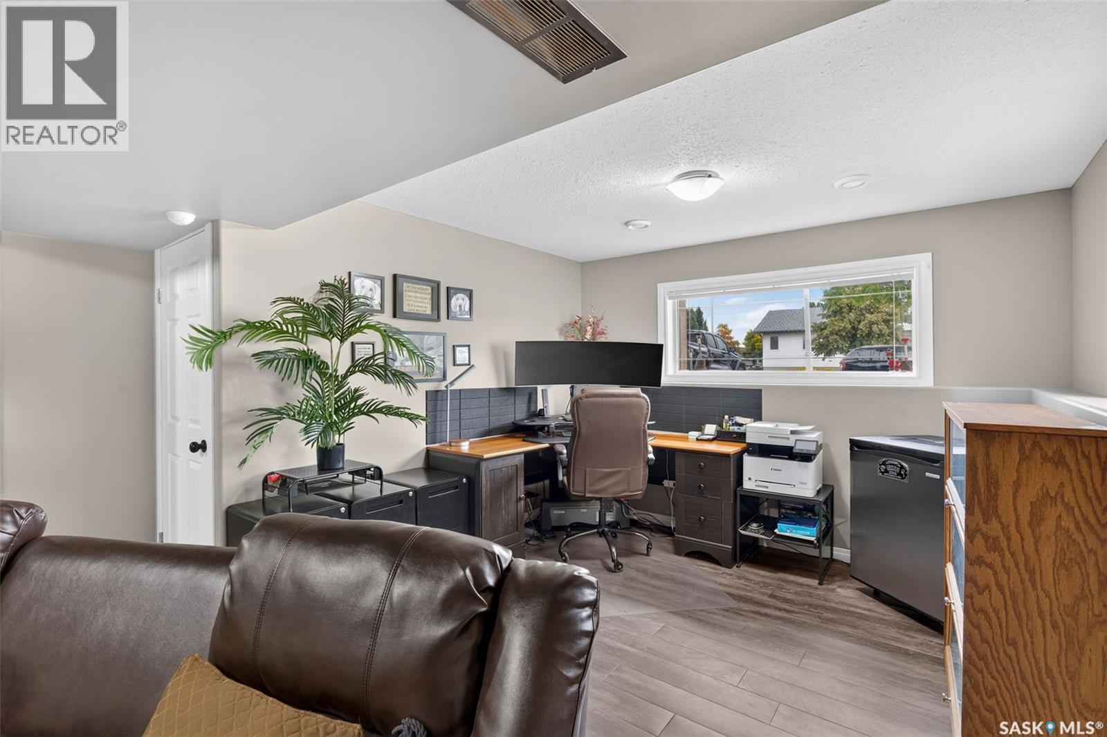 3 Kelly PLACE photo 21