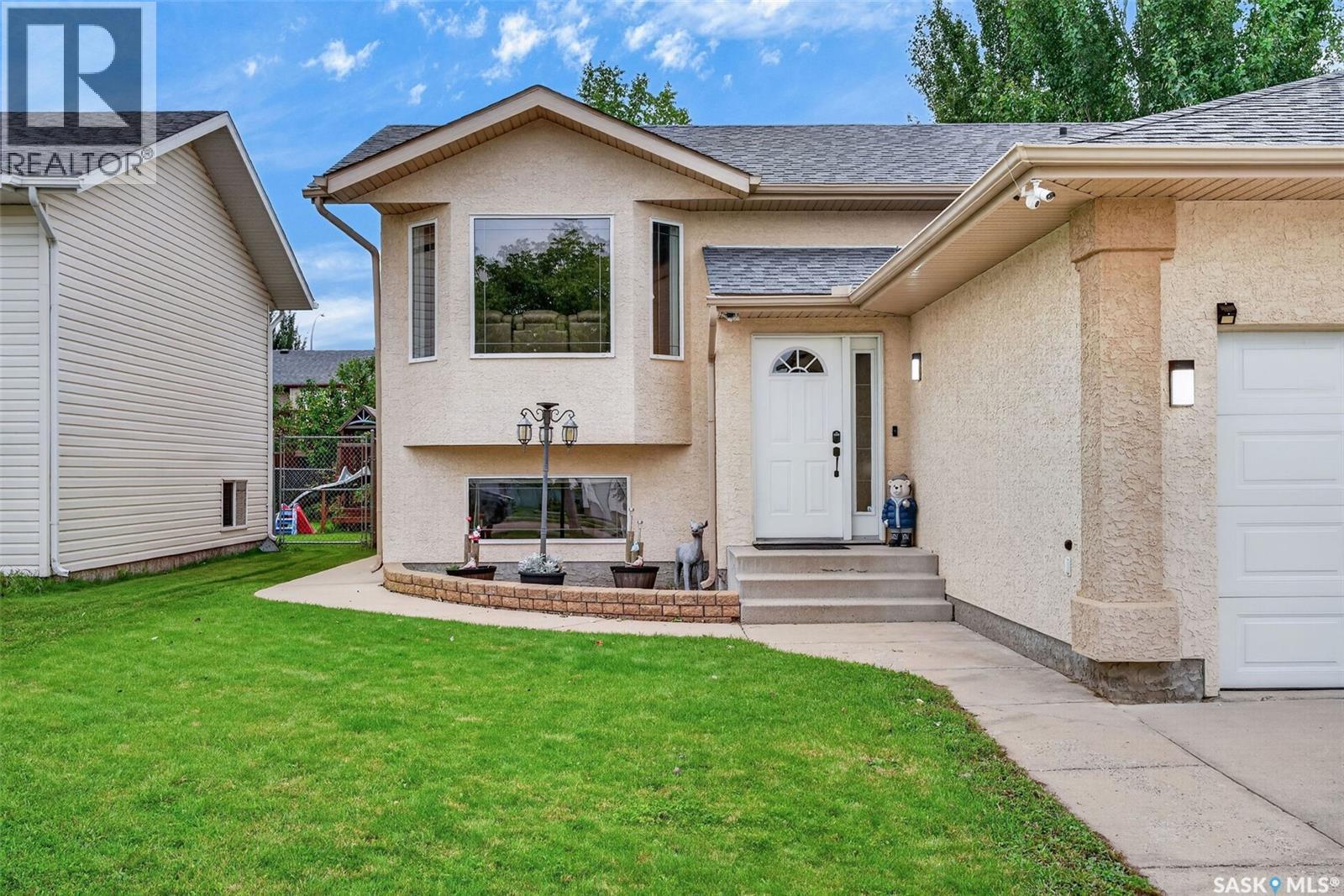 3 Kelly PLACE photo 43