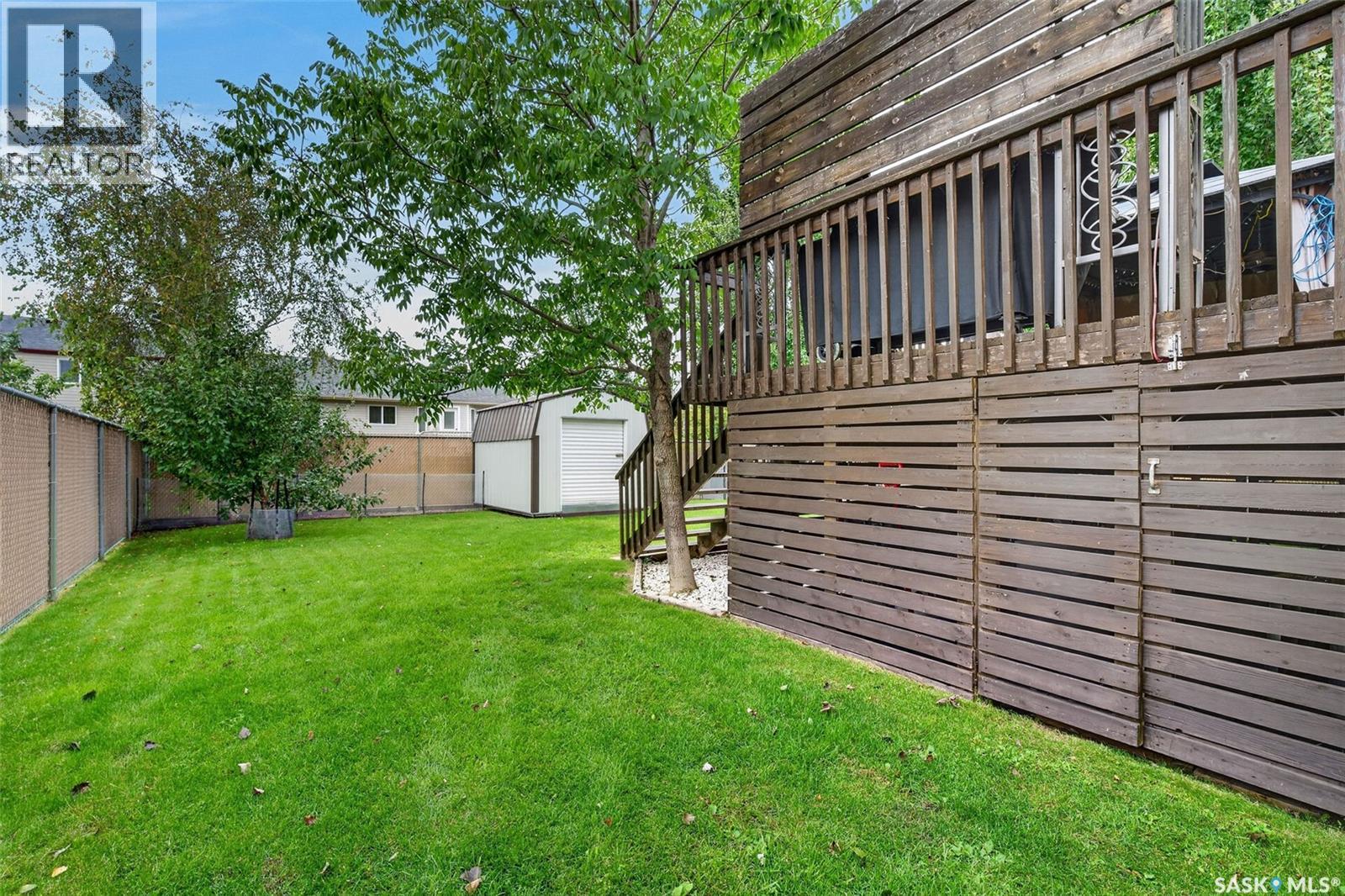 3 Kelly PLACE photo 35