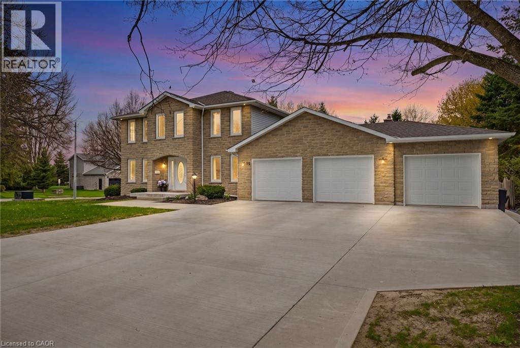 15 DANUBE Drive, Heidelberg, Ontario