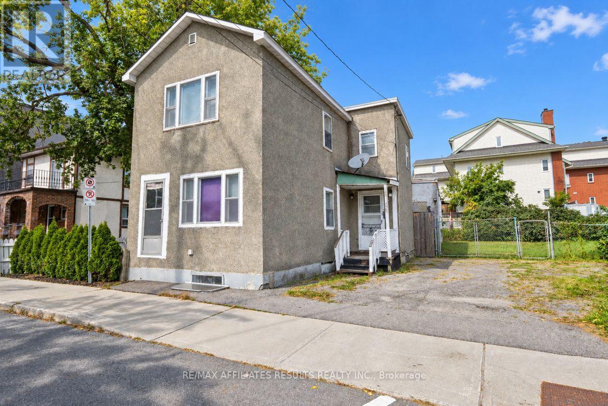 321 SAVARD AVENUE, Ottawa, Ontario
