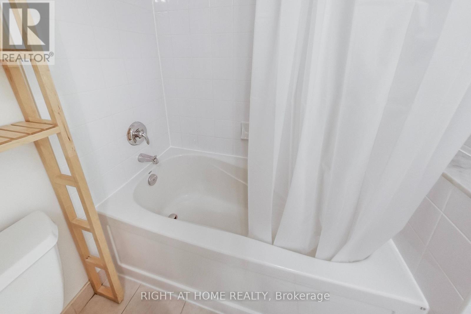 2006 - 215 Fort York Boulevard, Toronto, Ontario  M5V 4A2 - Photo 14 - C13814938