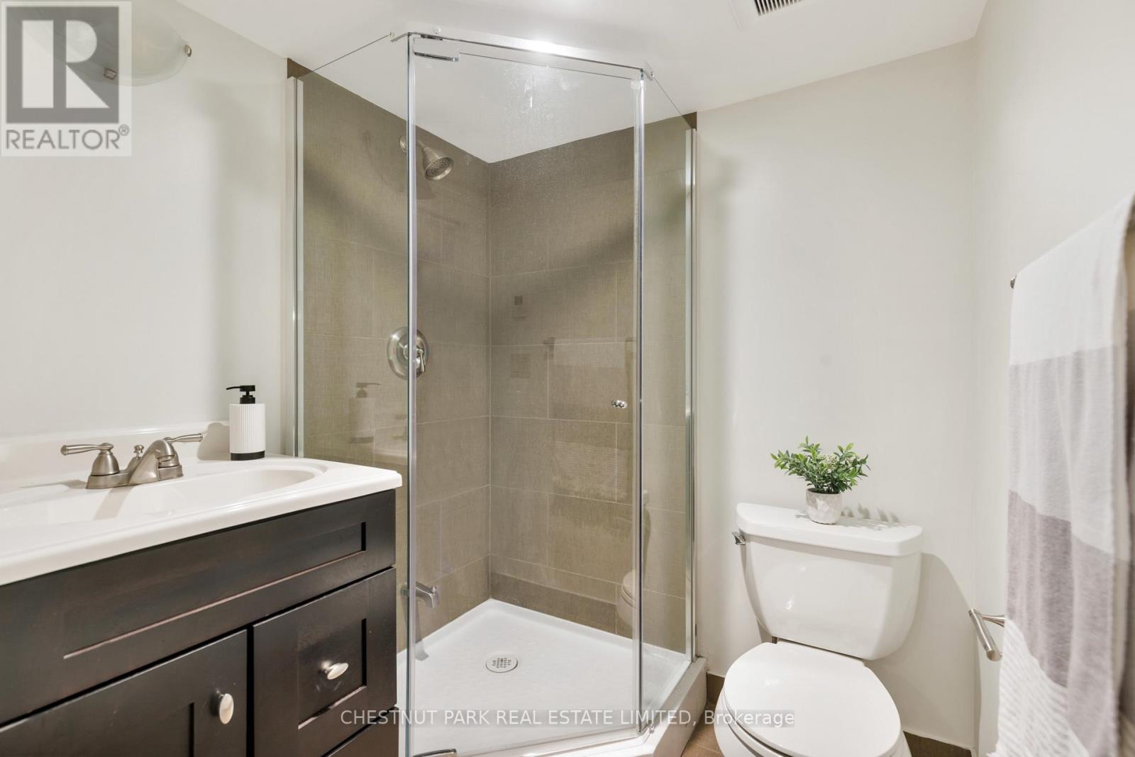 36 Camberwell Road, Toronto, Ontario  M6C 3E8 - Photo 44 - C13814976