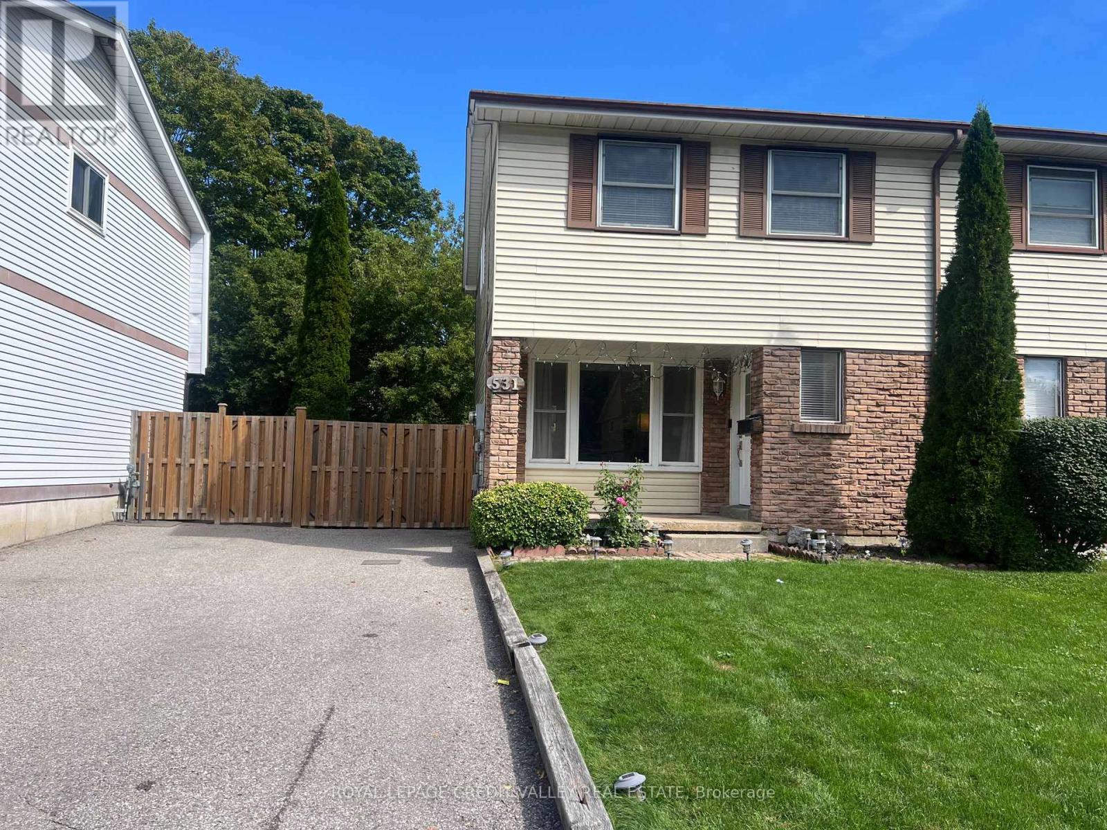 531 Camelot Drive, Oshawa, Ontario  L1K 1K3 - Photo 2 - E13814942