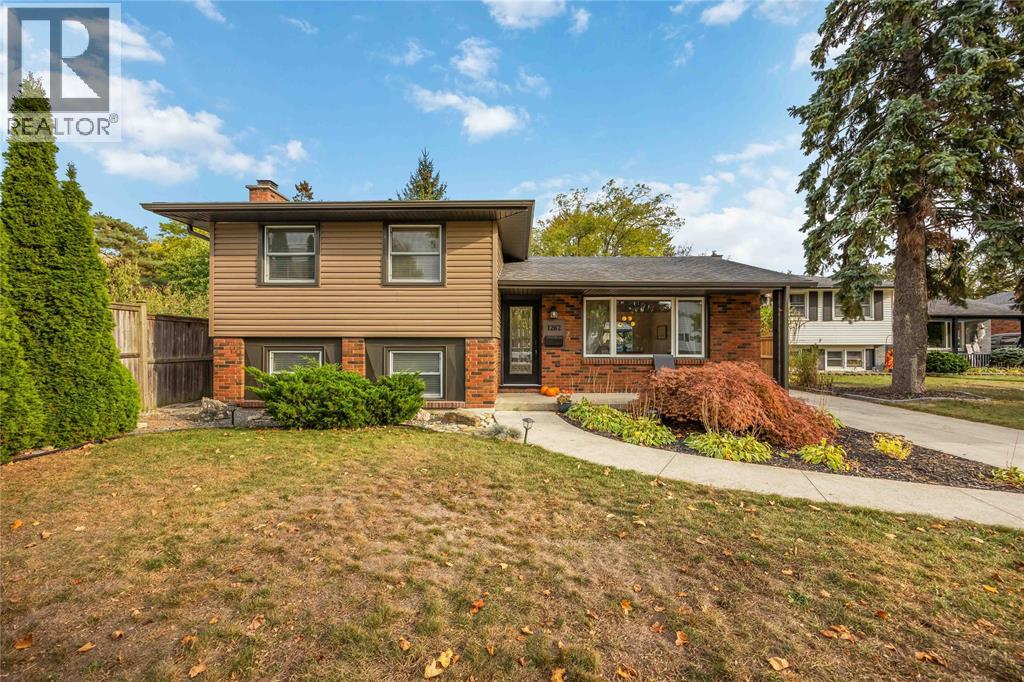 1262 SEVERIN DRIVE South Sarnia Ontario Canada N7S2B8