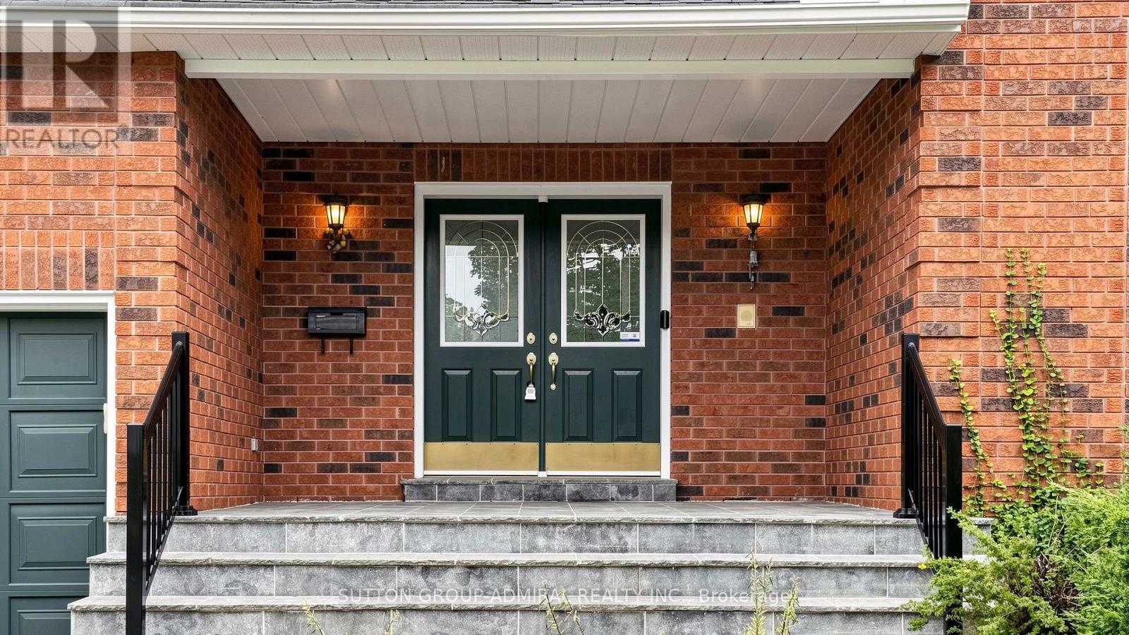 41 Captain Armstrong Lane, Markham, Ontario  L3P 3E1 - Photo 3 - N13814946