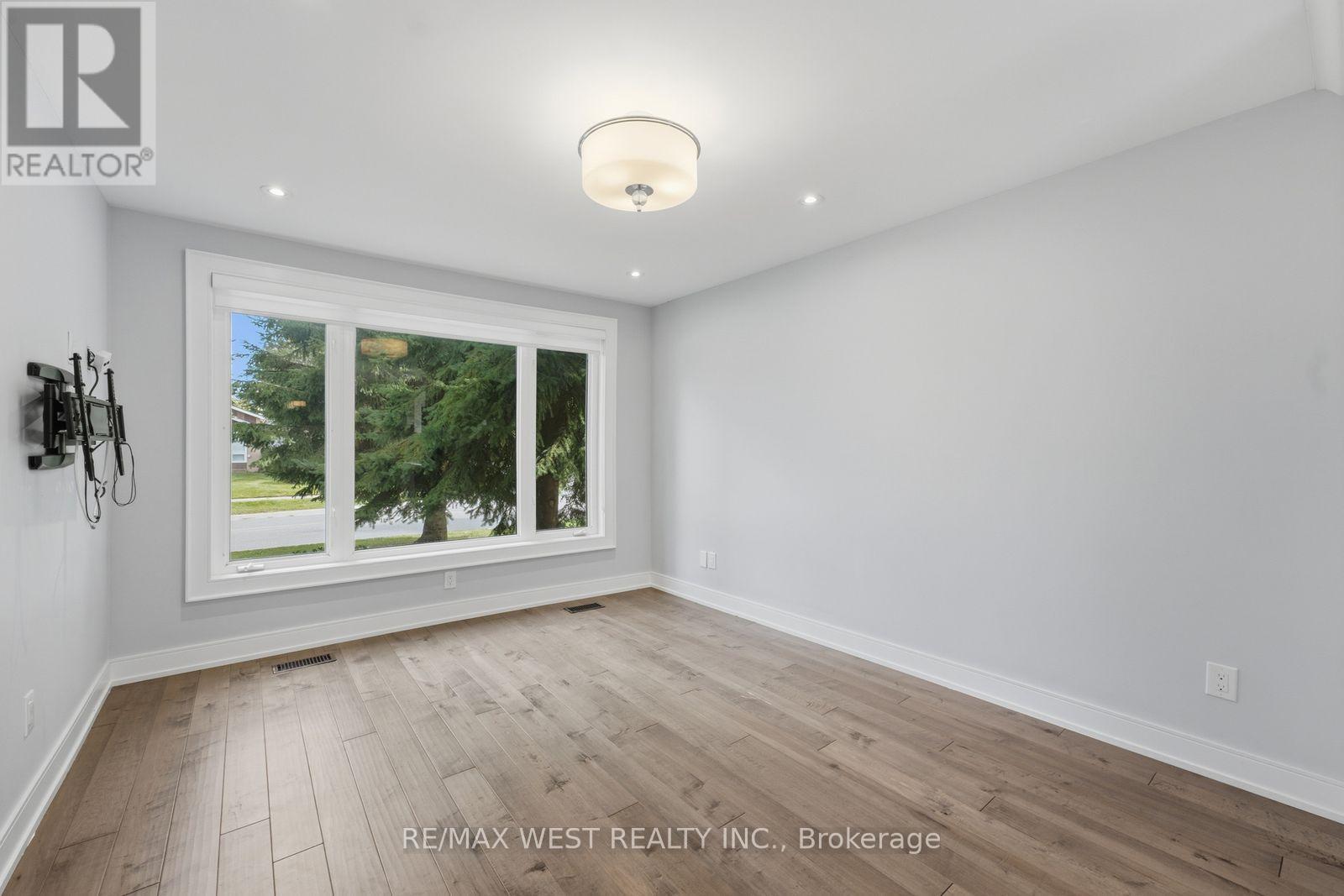 56 Seaton Drive, Aurora, Ontario  L4G 2K3 - Photo 10 - N13814996