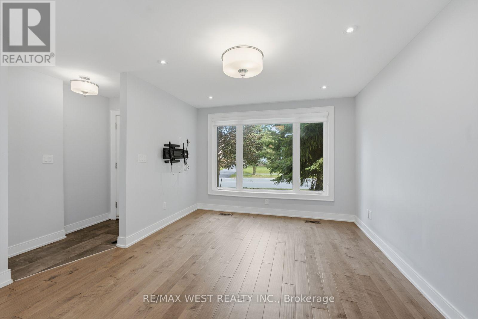 56 Seaton Drive, Aurora, Ontario  L4G 2K3 - Photo 11 - N13814996