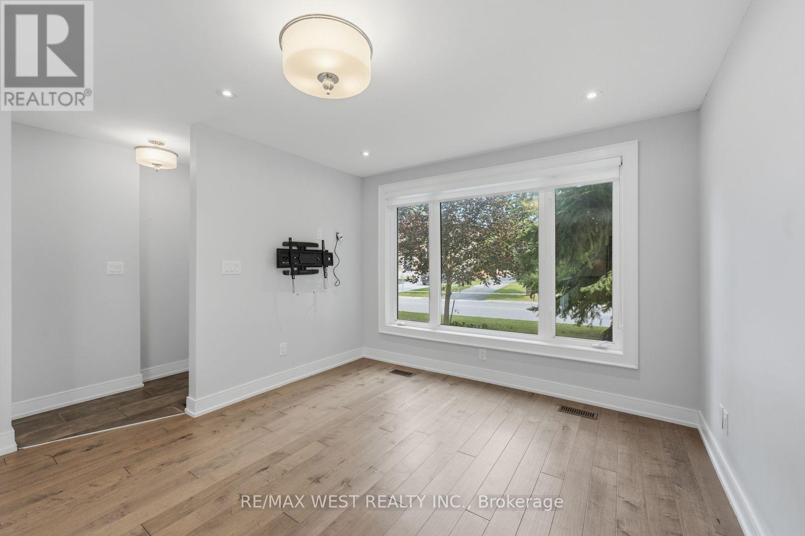 56 Seaton Drive, Aurora, Ontario  L4G 2K3 - Photo 12 - N13814996