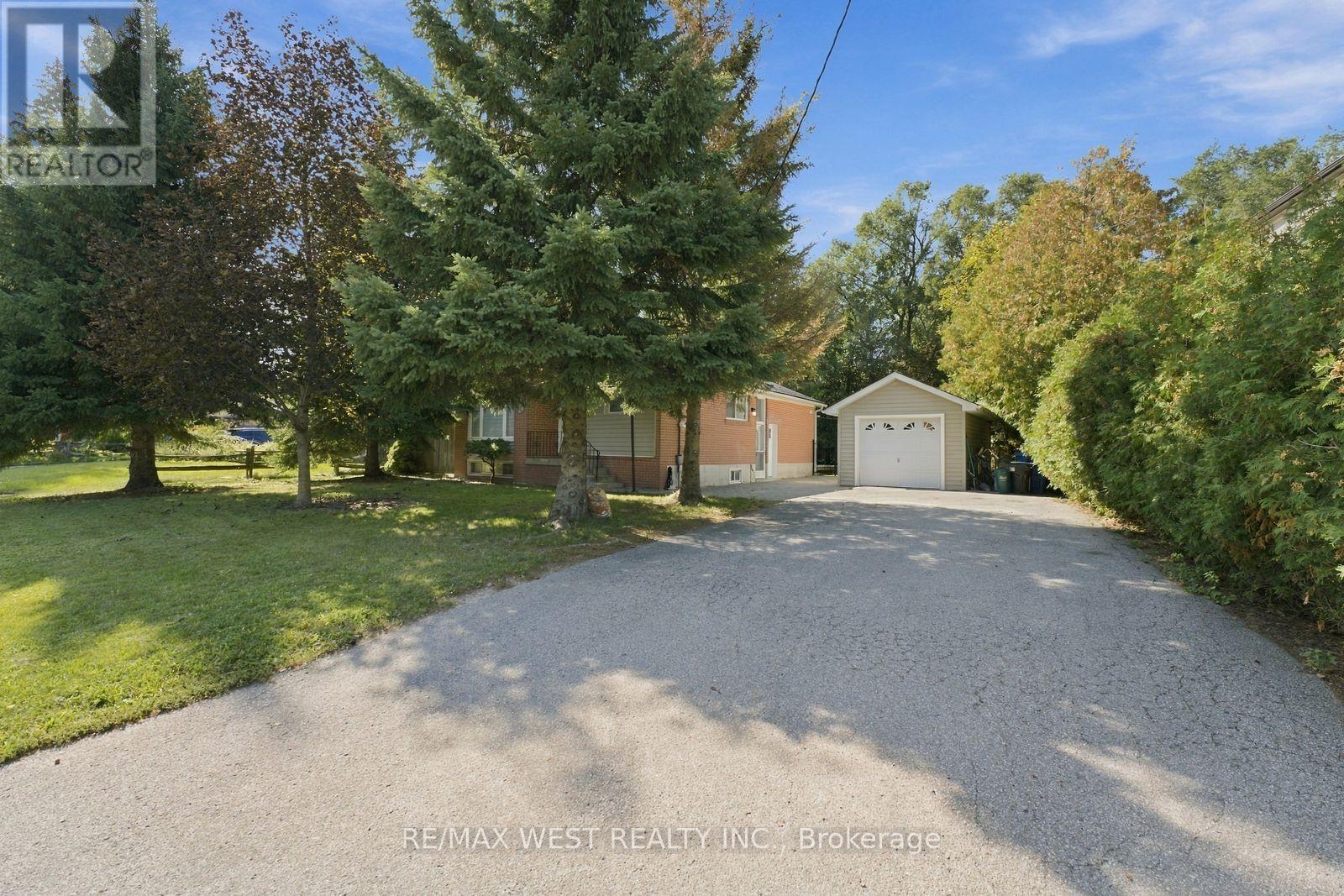 56 Seaton Drive, Aurora, Ontario  L4G 2K3 - Photo 3 - N13814996