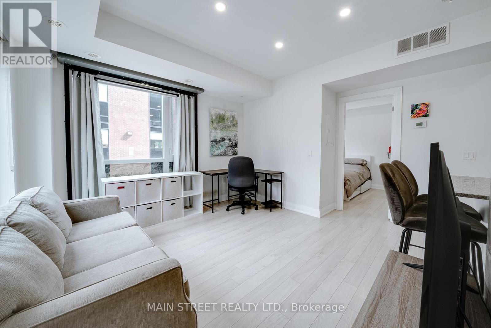 702 - 5299 Highway 7 Street, Vaughan, Ontario  L4L 7L9 - Photo 4 - N13815022