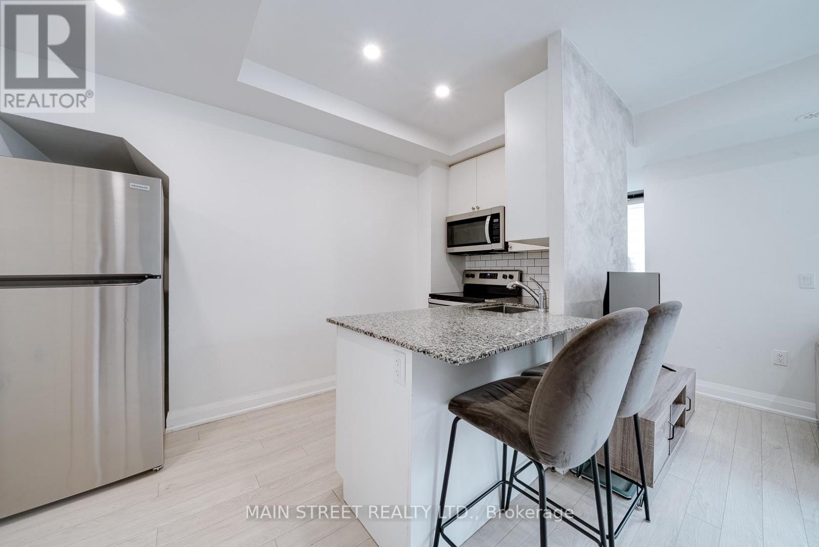 702 - 5299 Highway 7 Street, Vaughan, Ontario  L4L 7L9 - Photo 8 - N13815022