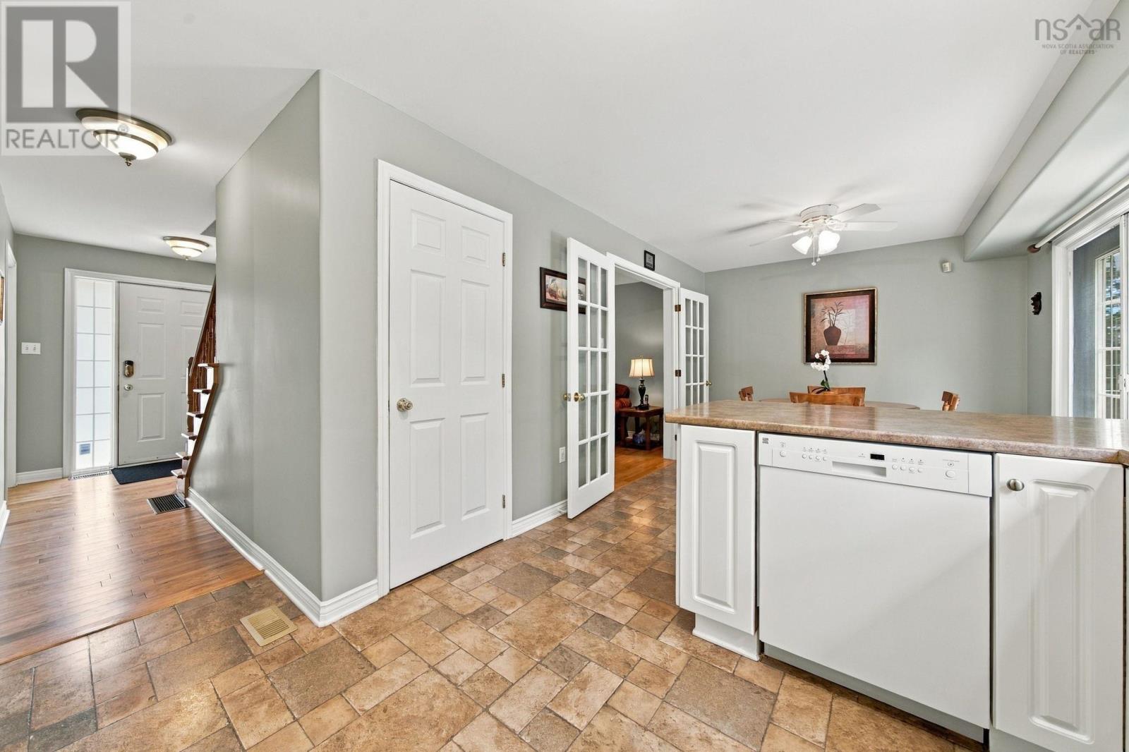 61 Terradore Lane photo 14