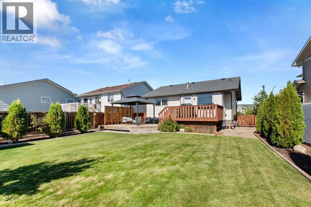119 Hunt Crescent NE