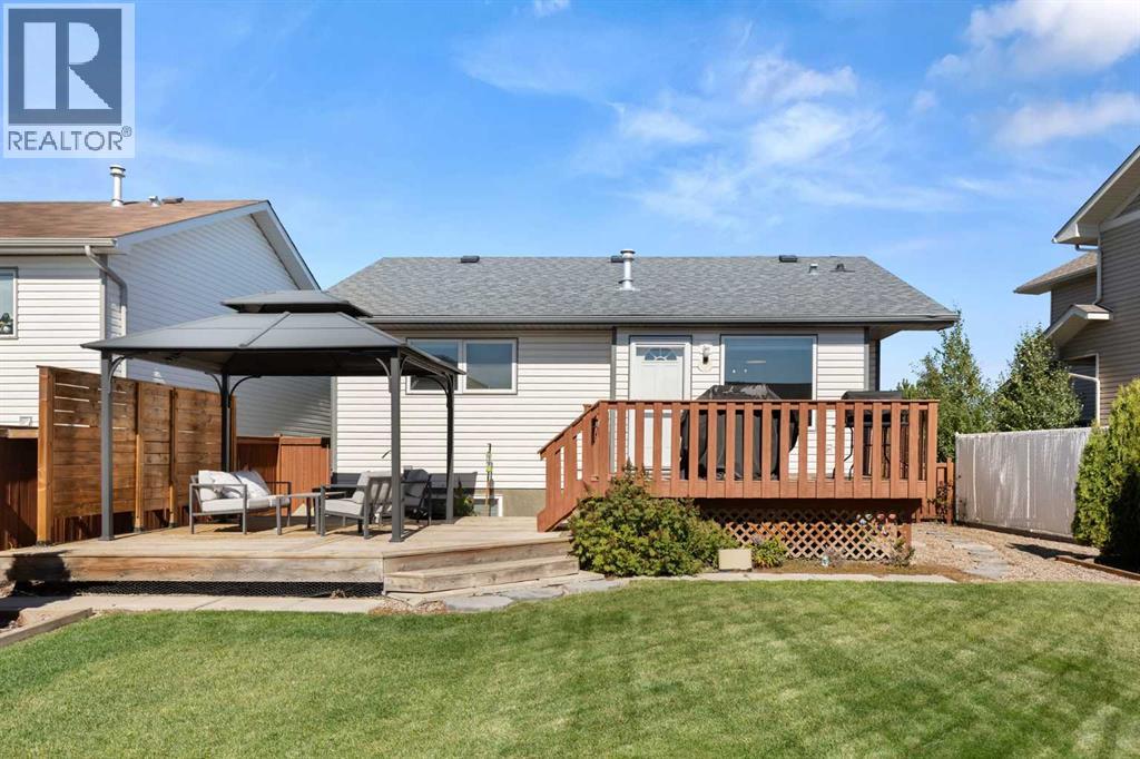 119 Hunt Crescent NE