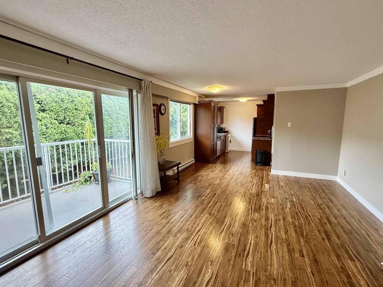 8 33900 Mayfair Avenue, Abbotsford, British Columbia  V2S 1R2 - Photo 3 - R3140726