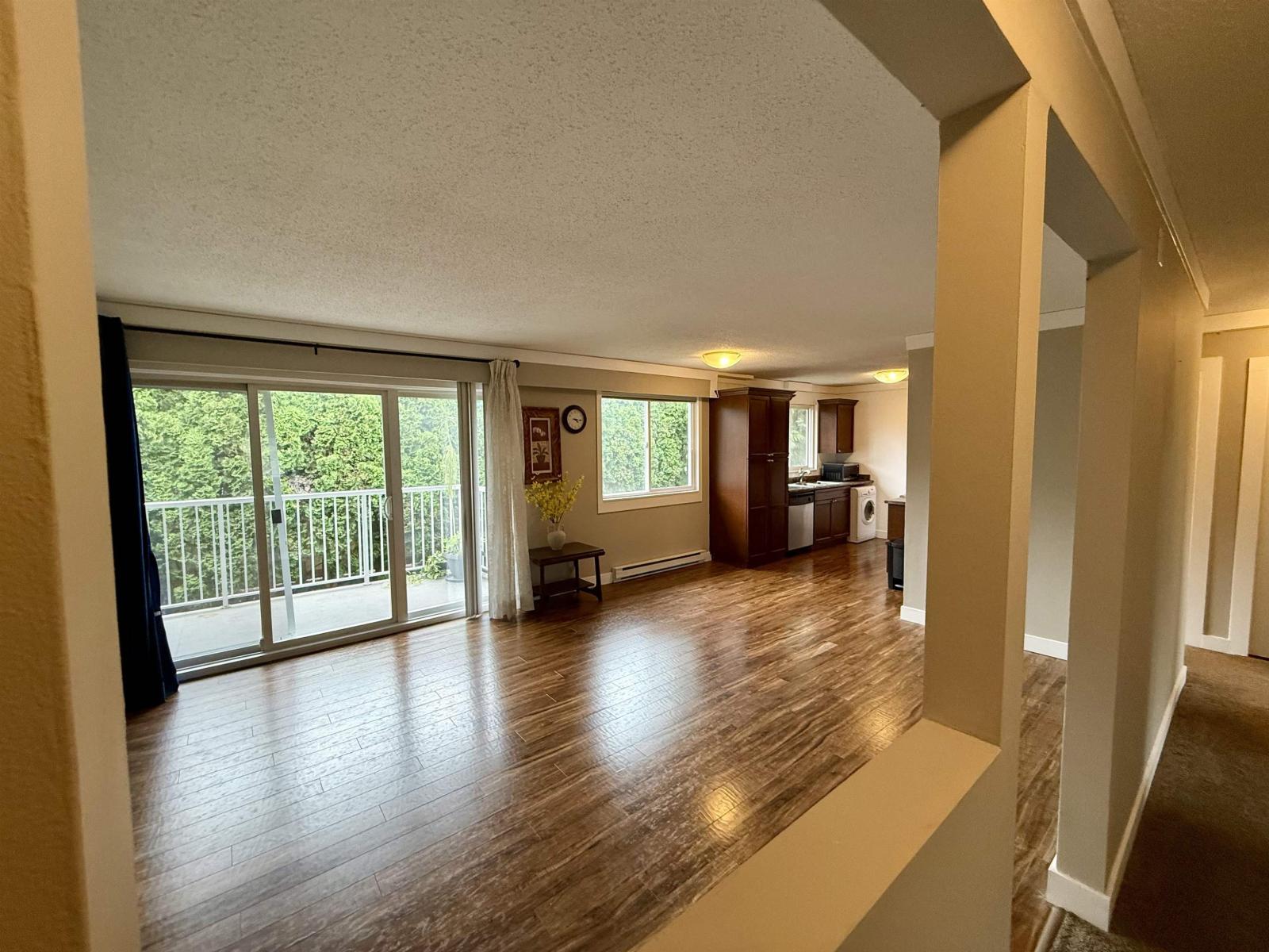 8 33900 Mayfair Avenue, Abbotsford, British Columbia  V2S 1R2 - Photo 2 - R3140726