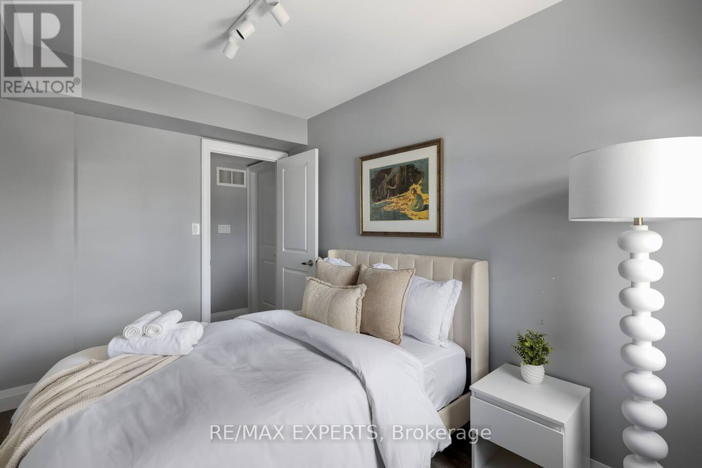 44 - 30 Turntable Crescent, Toronto, Ontario  M6H 4K9 - Photo 21 - W13814896