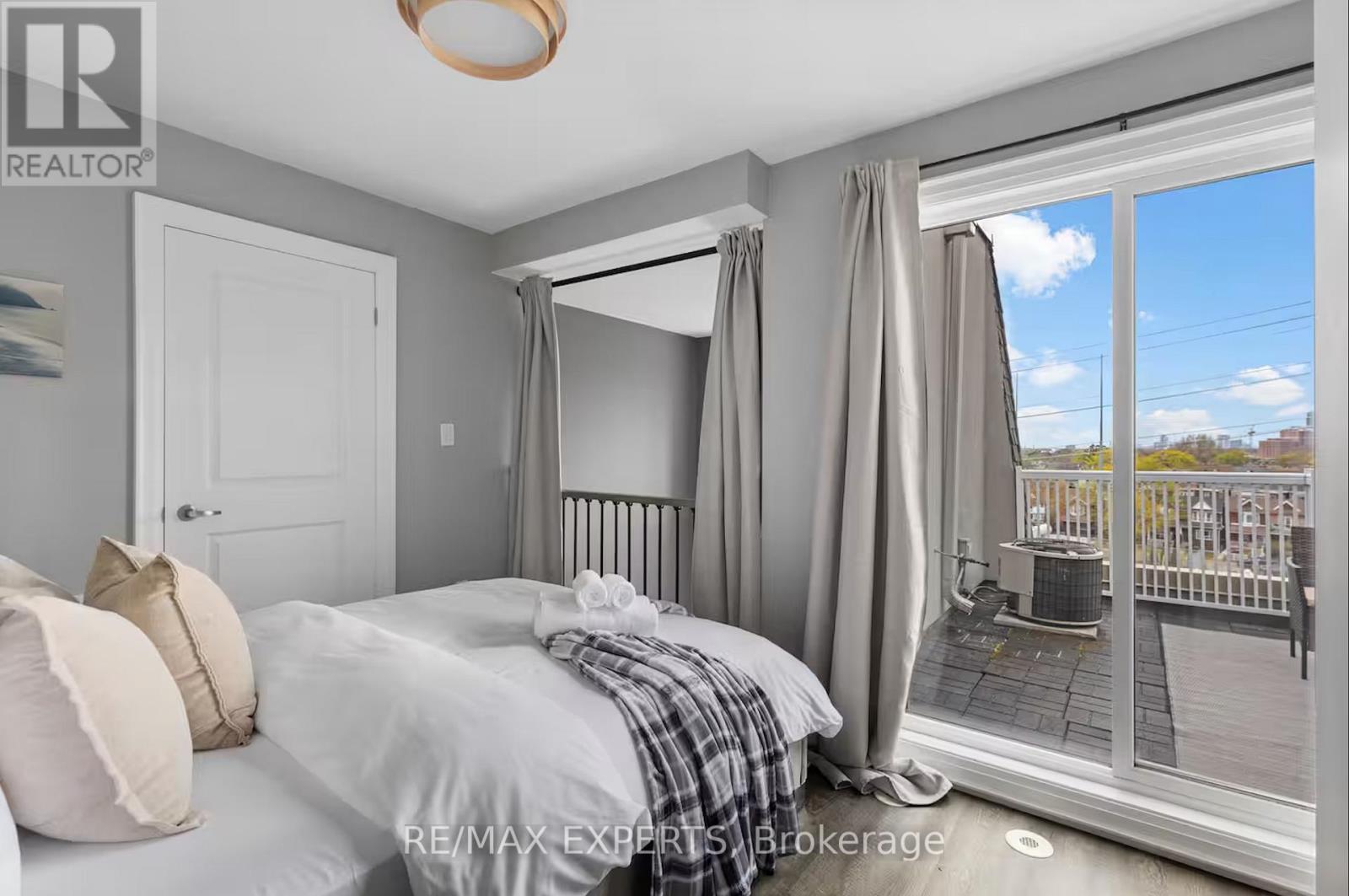 44 - 30 Turntable Crescent, Toronto, Ontario  M6H 4K9 - Photo 26 - W13814896