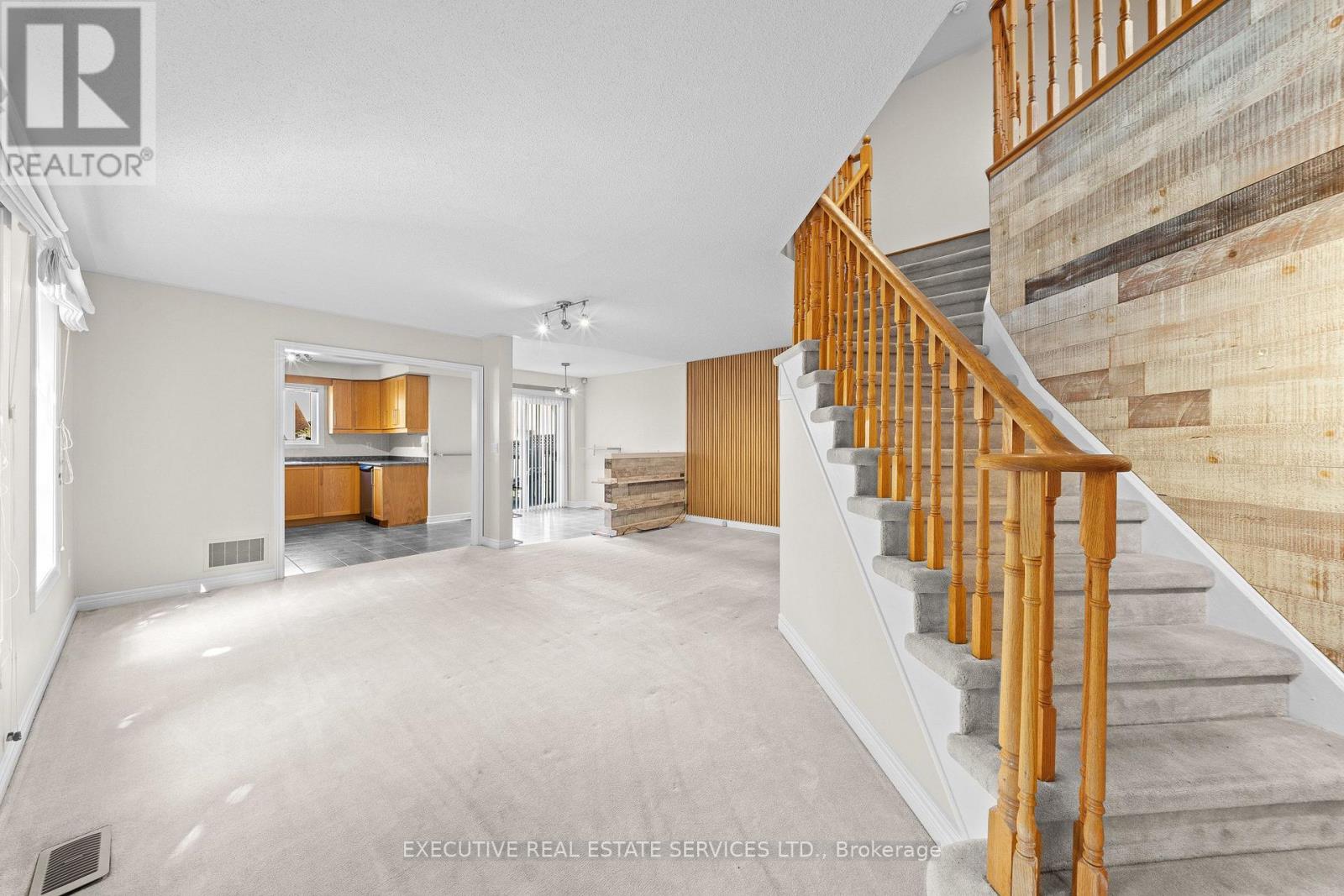 56 Samantha Crescent, Brampton, Ontario  L6Z 0C6 - Photo 10 - W13814952