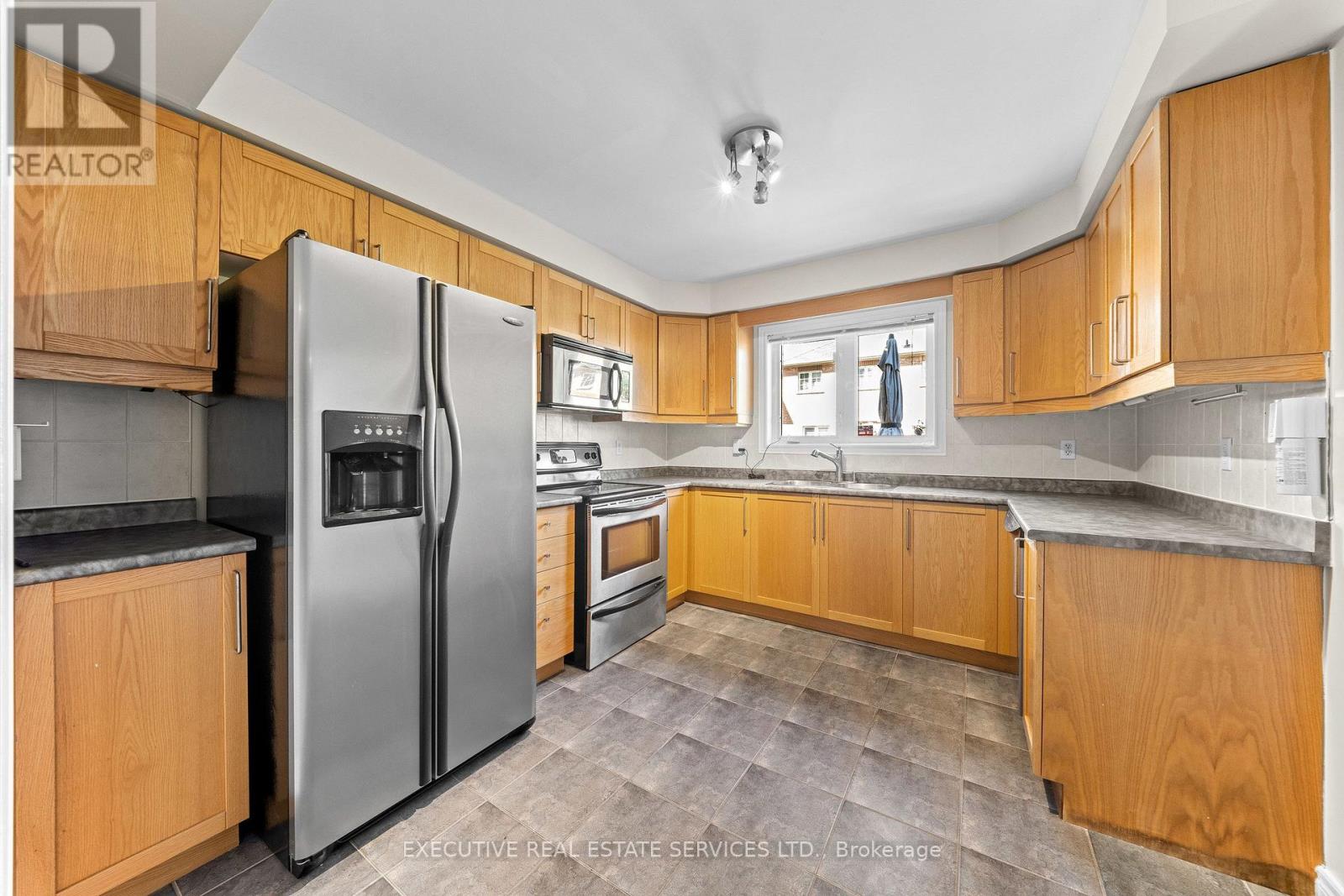 56 Samantha Crescent, Brampton, Ontario  L6Z 0C6 - Photo 15 - W13814952