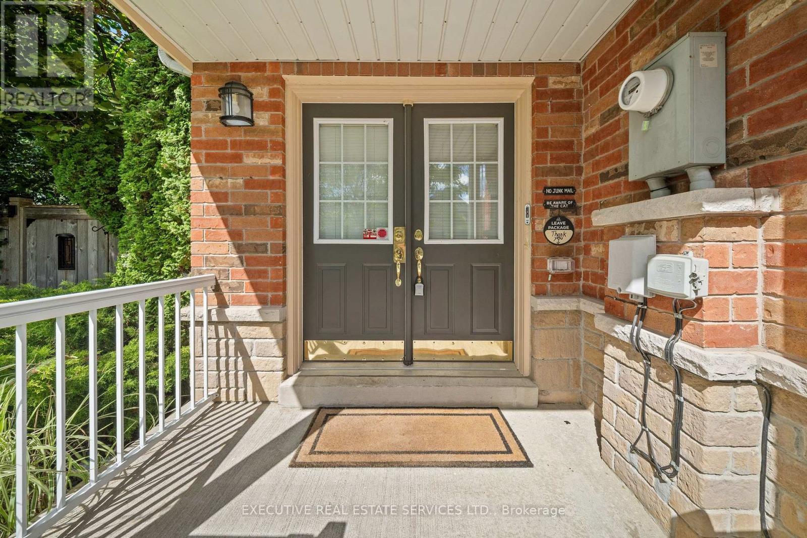 56 Samantha Crescent, Brampton, Ontario  L6Z 0C6 - Photo 5 - W13814952