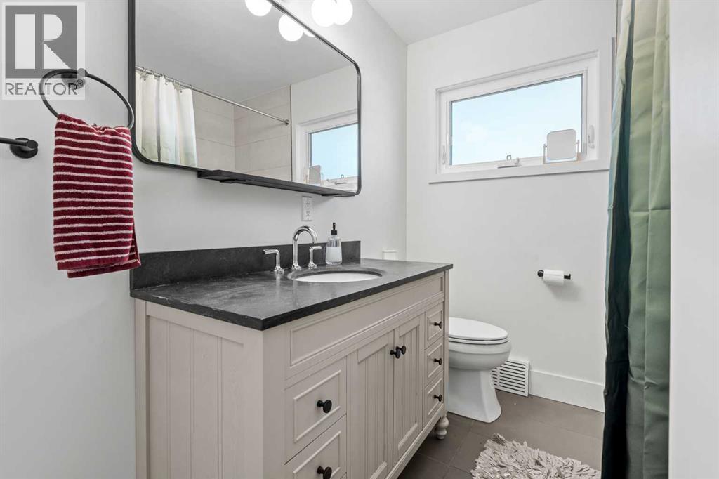 632 44 Avenue Nw, Calgary, Alberta  T2K 0J4 - Photo 20 - A2345714