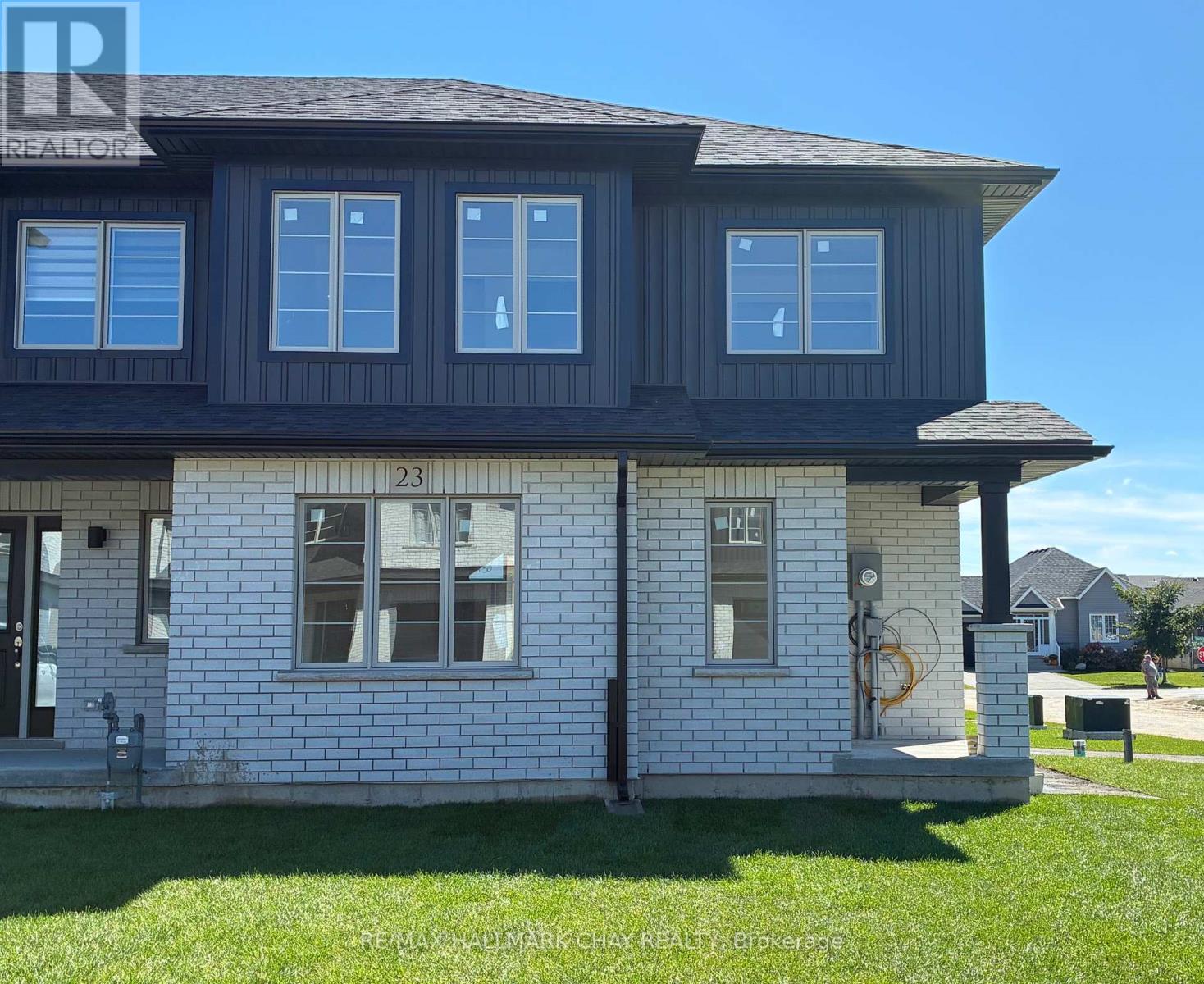 23 STRATH CRESCENT photo 2