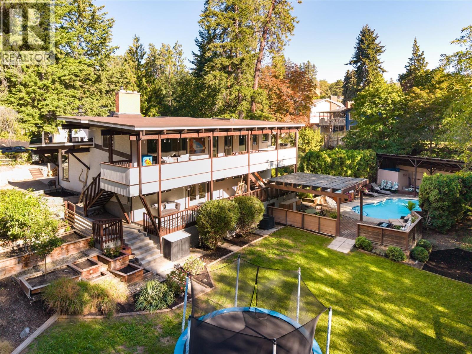2475 Dunsmuir Road, Kelowna, British Columbia