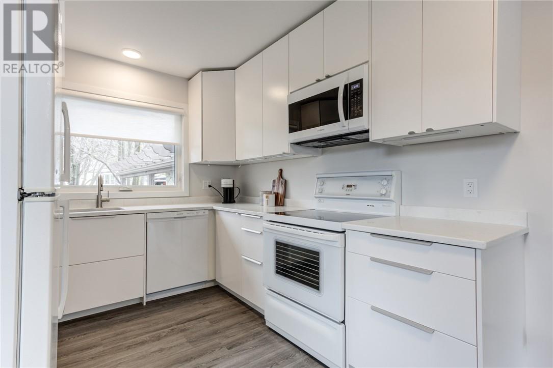 1246 Southview Drive Unit# Upper, Sudbury, Ontario  P3E 2L6 - Photo 2 - 2130497