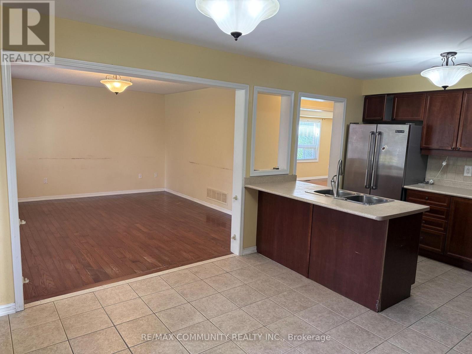 3 Baycliffe Drive, Whitby, Ontario  L1P 1W8 - Photo 12 - E13811796