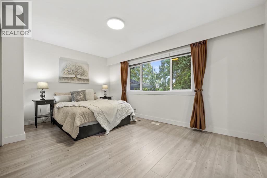 4936 Barker Crescent, Burnaby, British Columbia  V5G 3G5 - Photo 13 - R3167893