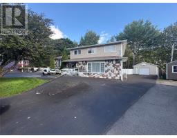 <div class="price">$385,000</div> 43 Dunn Place<br>Grand Falls Windsor, Newfoundland & Labrador<br><div class='bed_bath'>5 Bed | 3 Bath</div>