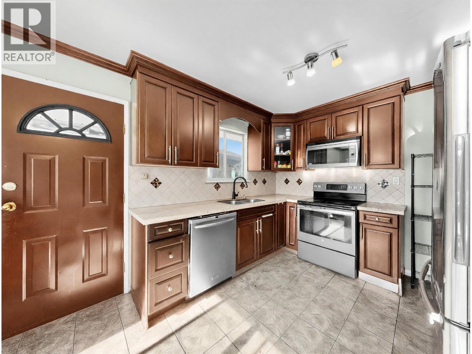 6654 Linden Avenue, Burnaby, British Columbia  V5E 3G4 - Photo 4 - R3167736