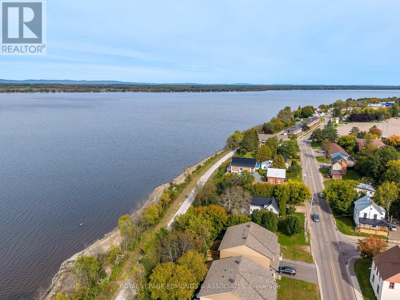 359 Nelson Street, Pembroke, Ontario K8A 3N5 - Photo 4 - X13815108