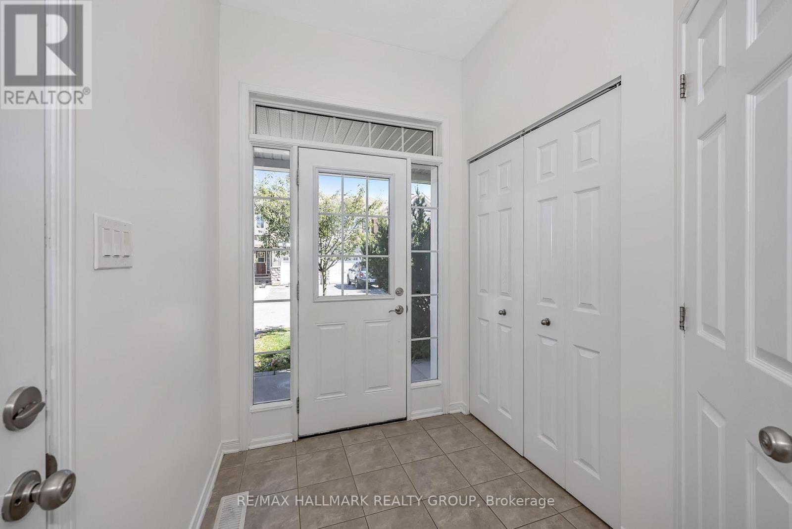 605 Pamplona Private, Ottawa, Ontario K2J 5T3 - Photo 4 - X13815044