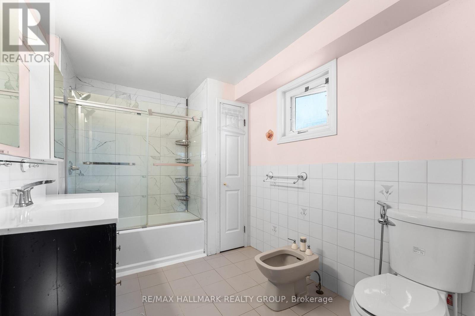 876 Pinecrest Road, Ottawa, Ontario  K2B 6B2 - Photo 12 - X13815252