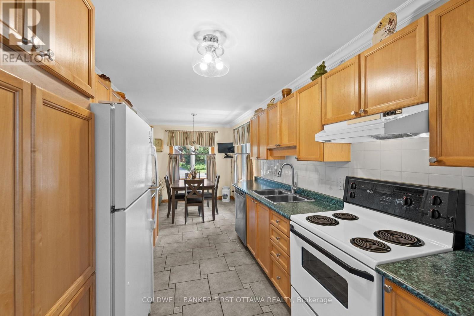 1170 Ambercrest Street, Ottawa, Ontario K1J 1B2 - Photo 7 - X13815264