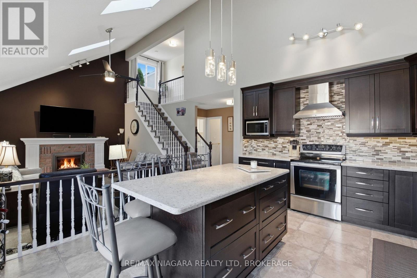 5 Thorn Place, St. Catharines (Grapeview), Ontario L2S 3S1 - Photo 11 - X13815094