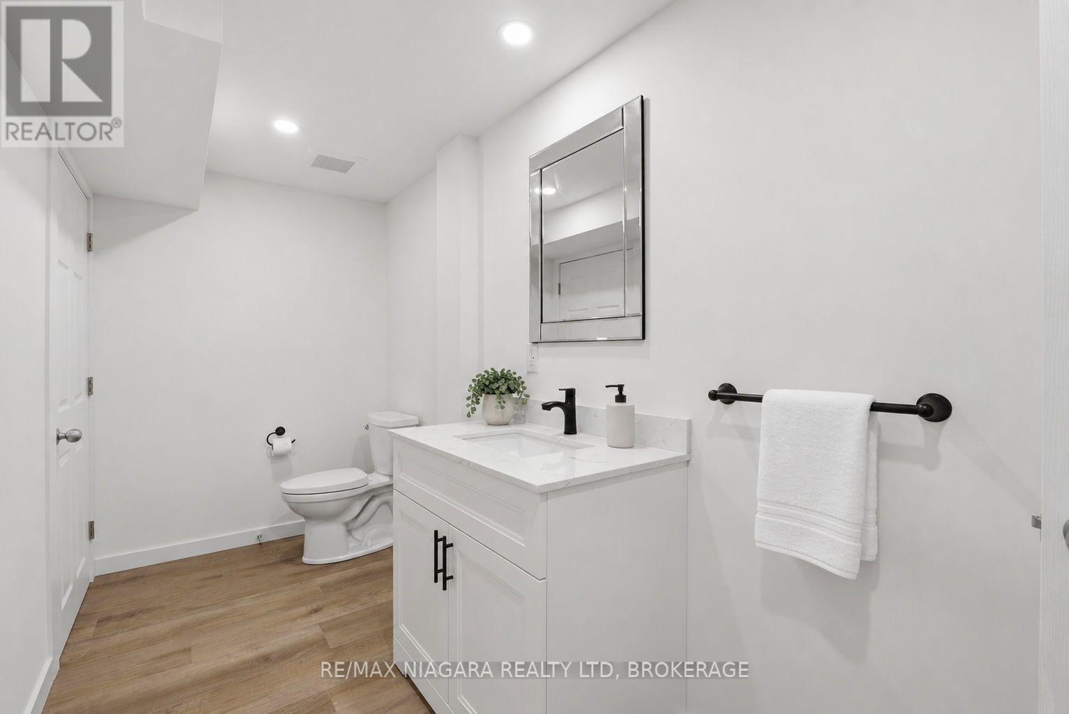 5 Thorn Place, St. Catharines (Grapeview), Ontario L2S 3S1 - Photo 28 - X13815094