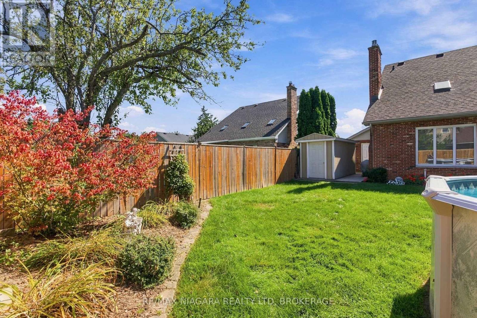 5 Thorn Place, St. Catharines (Grapeview), Ontario L2S 3S1 - Photo 36 - X13815094