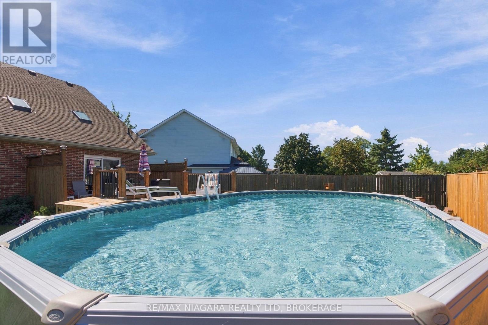 5 Thorn Place, St. Catharines (Grapeview), Ontario L2S 3S1 - Photo 39 - X13815094