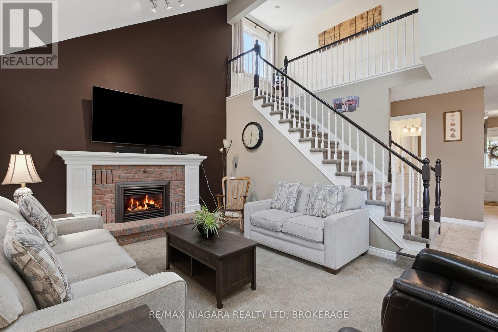 5 Thorn Place, St. Catharines (Grapeview), Ontario L2S 3S1 - Photo 8 - X13815094